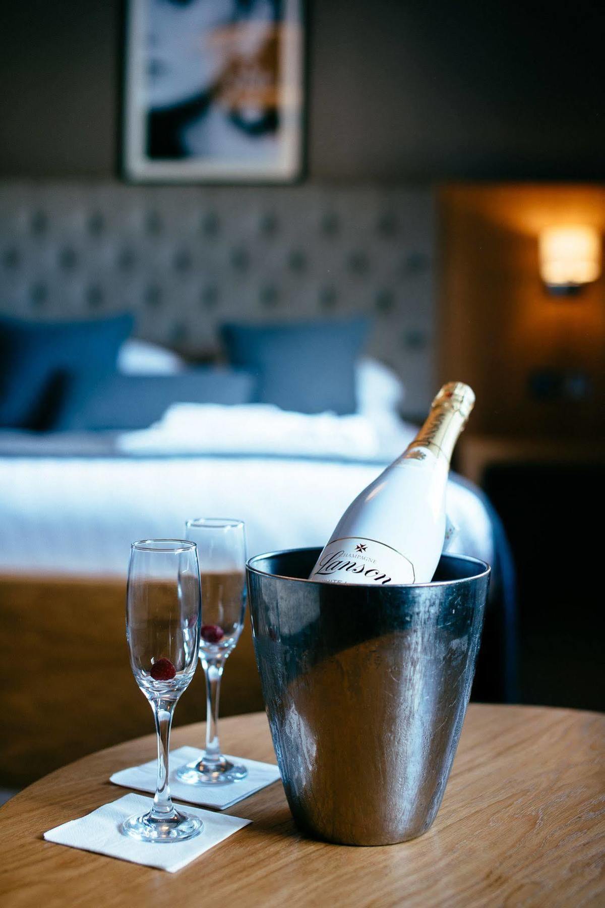 The Redhurst Hotel Glasgow ギフノック エクステリア 写真