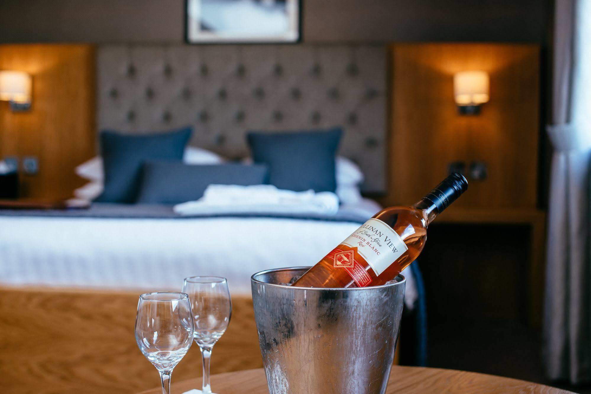 The Redhurst Hotel Glasgow ギフノック エクステリア 写真