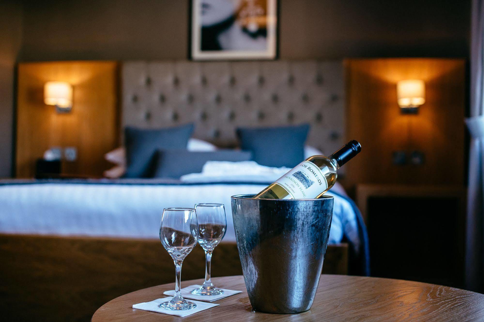 The Redhurst Hotel Glasgow ギフノック エクステリア 写真
