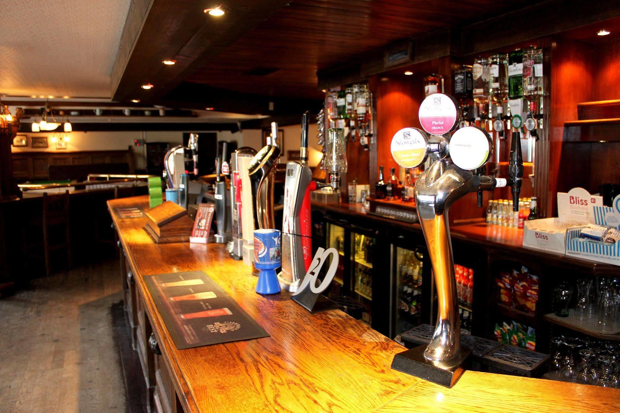 The Redhurst Hotel Glasgow ギフノック エクステリア 写真